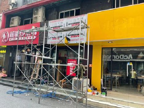 崇左制作广告招牌如何避免它发黄？